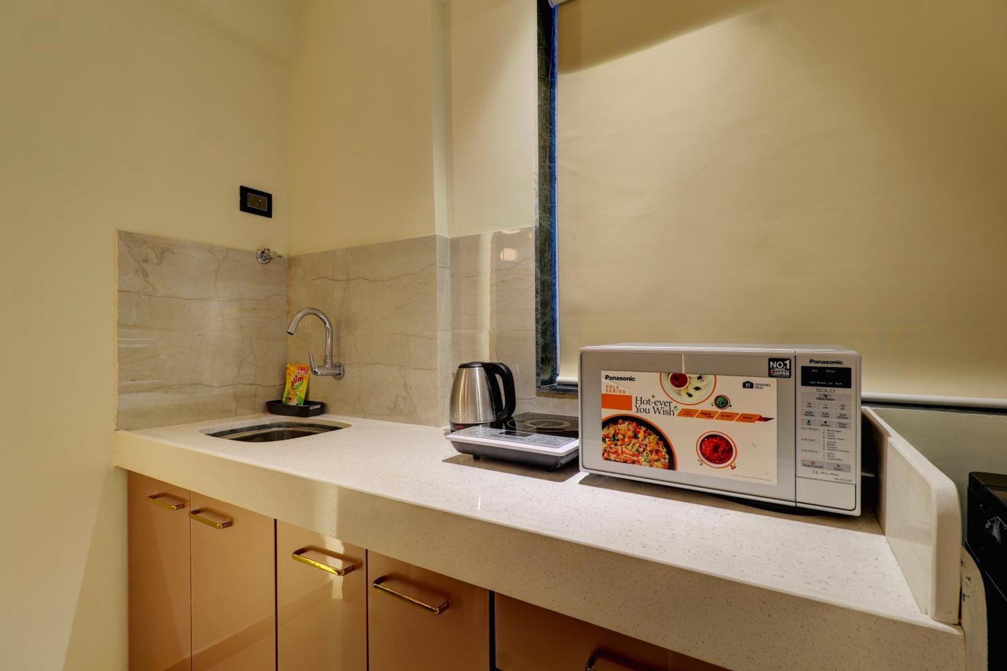 Home2 Suites And Service Apartments, Mumbai Airport Экстерьер фото